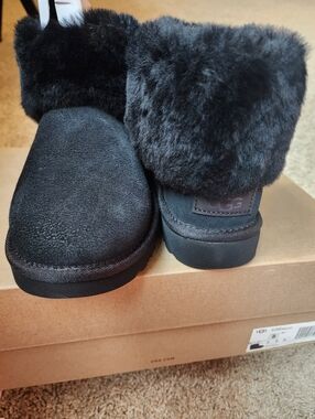 Women New Nwt In Box Black Ugg Boots Fur 8 Classic Mini Fluff
